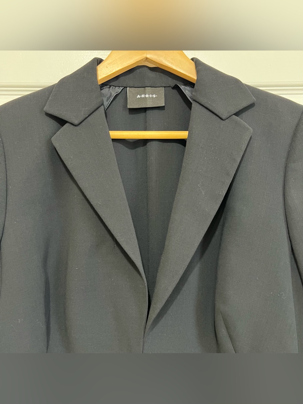 AKRIS Black Double-Face Wool Blazer Double Hook Closure Fold-Over Cuffs Size 12 - Picture 4 of 16